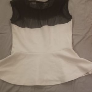 Whit shirt
